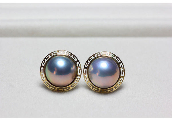 gorgeous 18/  k pair of 12-13mm south sea pearl stud earring